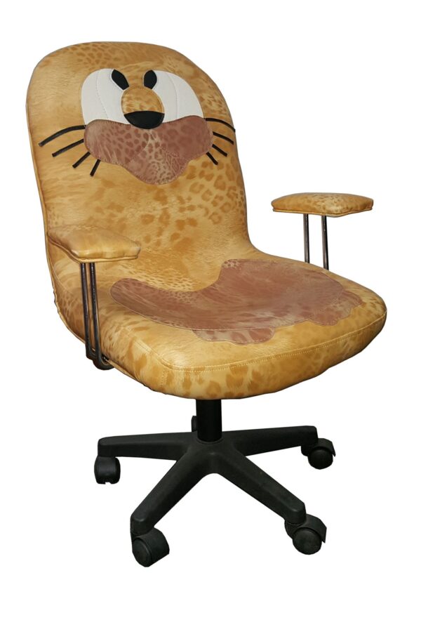 98AC Salty Sea Lion Manicure Task or Desk Stool For Kids