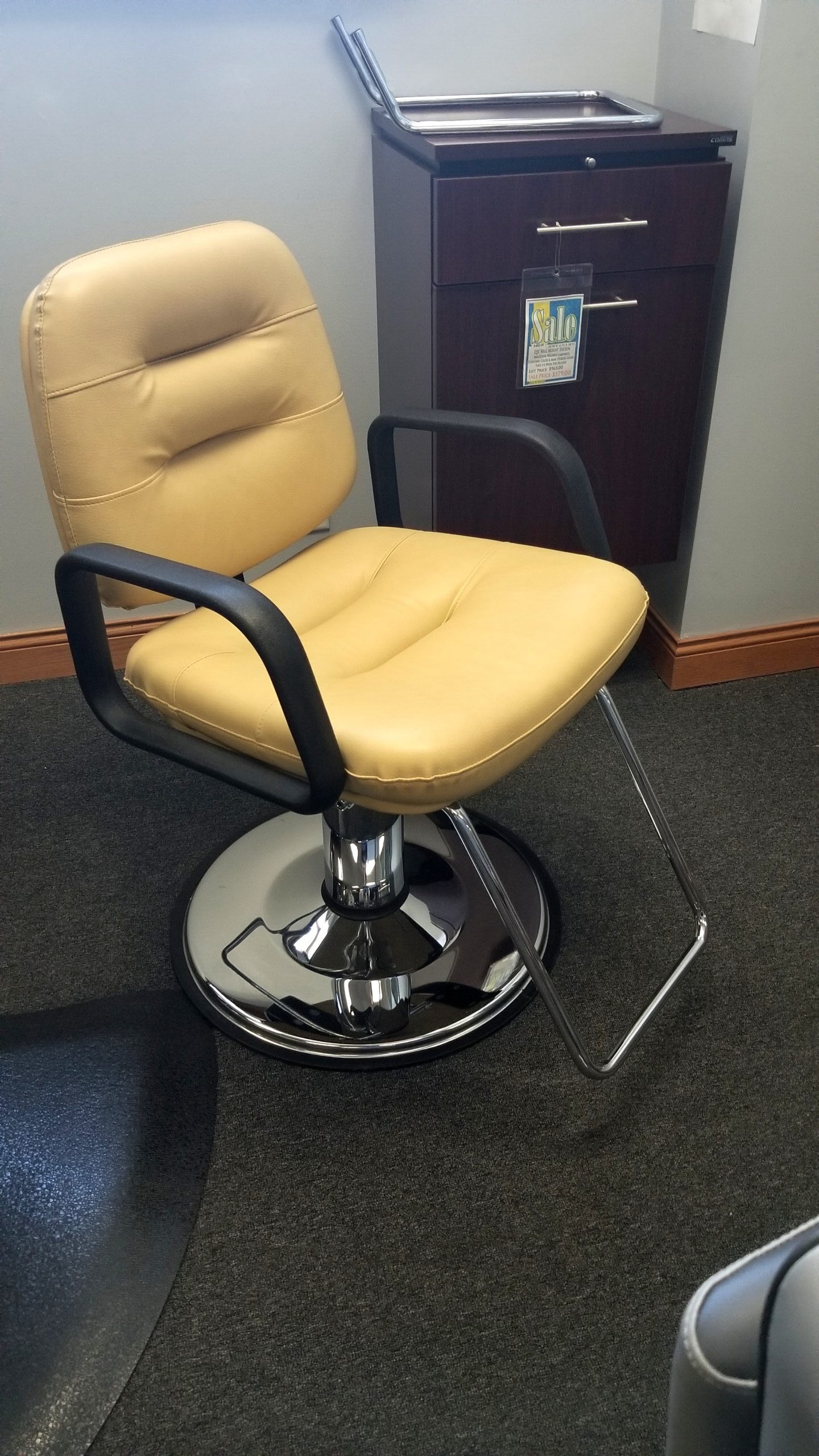 Takara Belmont Planet Styling Chair Showroom Model