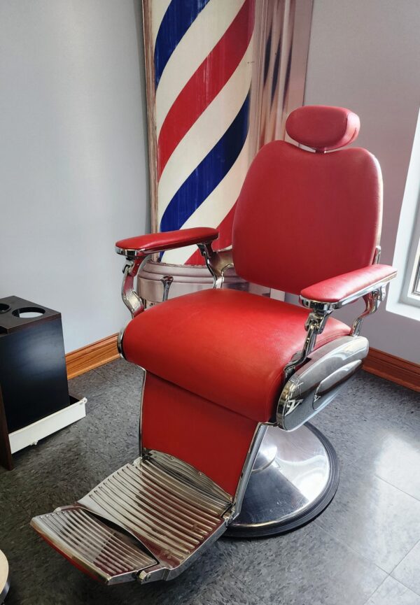 Showroom Model Jaguar Barber Chair