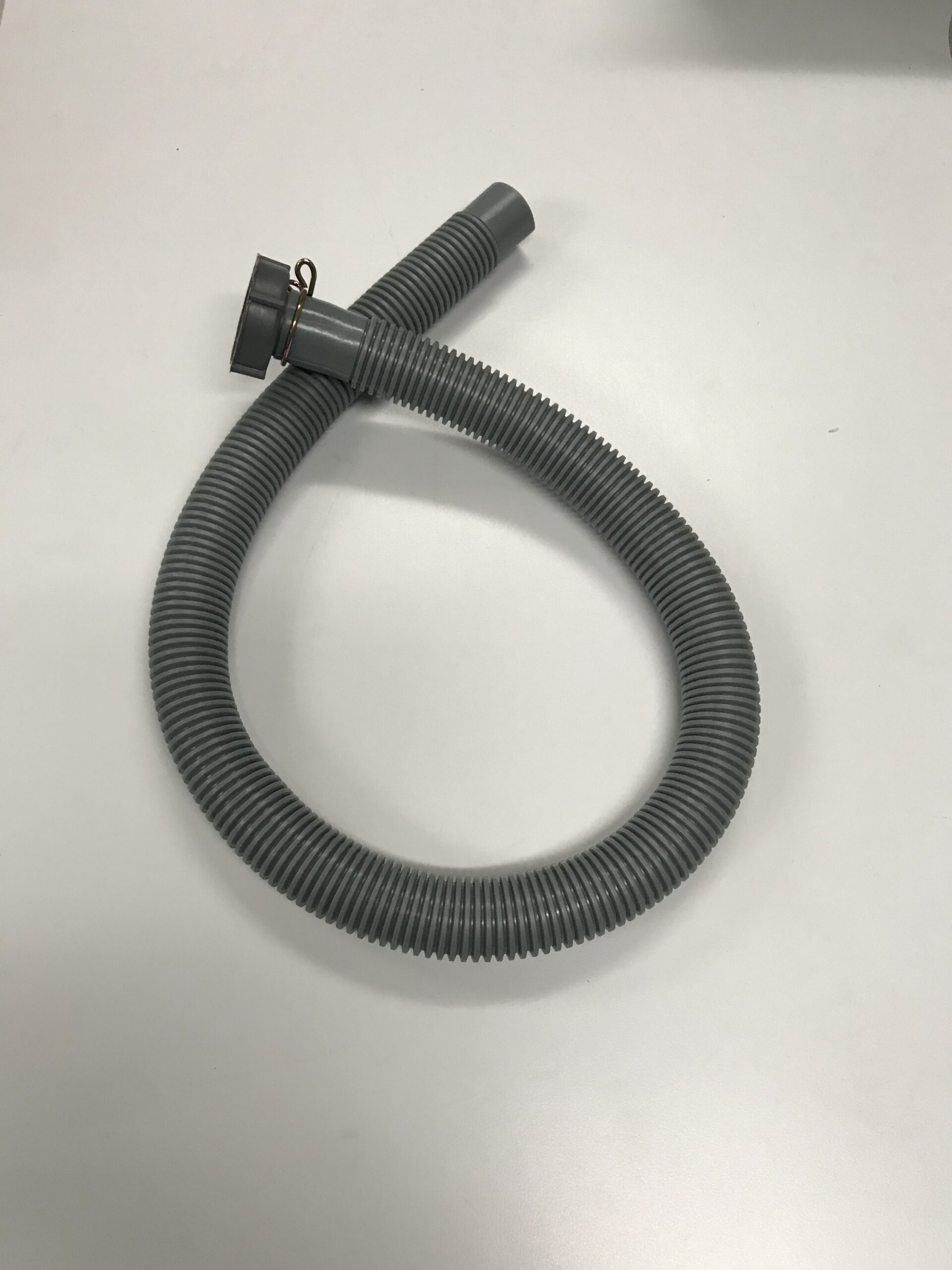 Rubber Flexible Drain Hose For Beauty Salon Sinks - Image 2